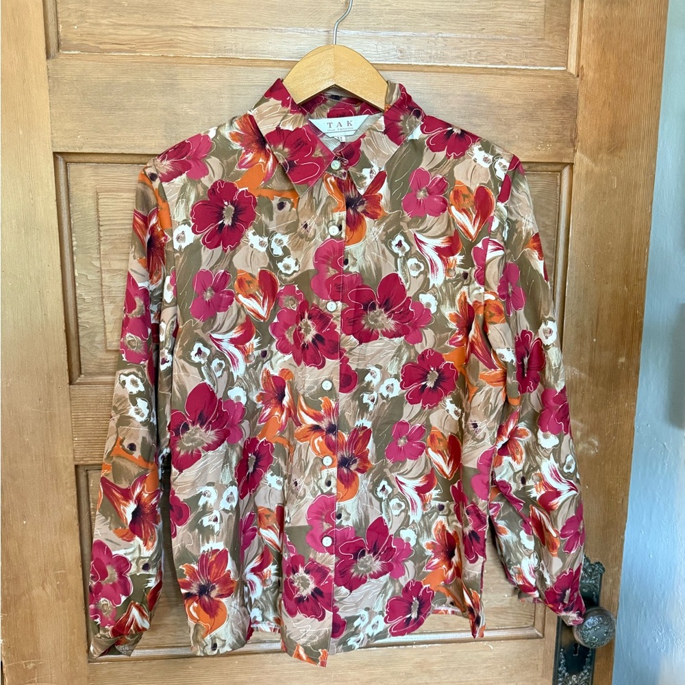 Women's vintage Floral Button Down Shirt - medium